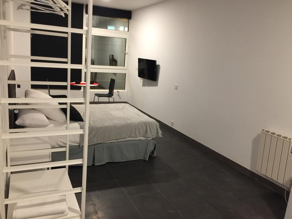 Room And Kitchen Bilbao Exterior photo