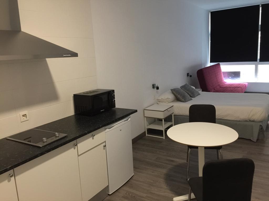 Room And Kitchen Bilbao Exterior photo