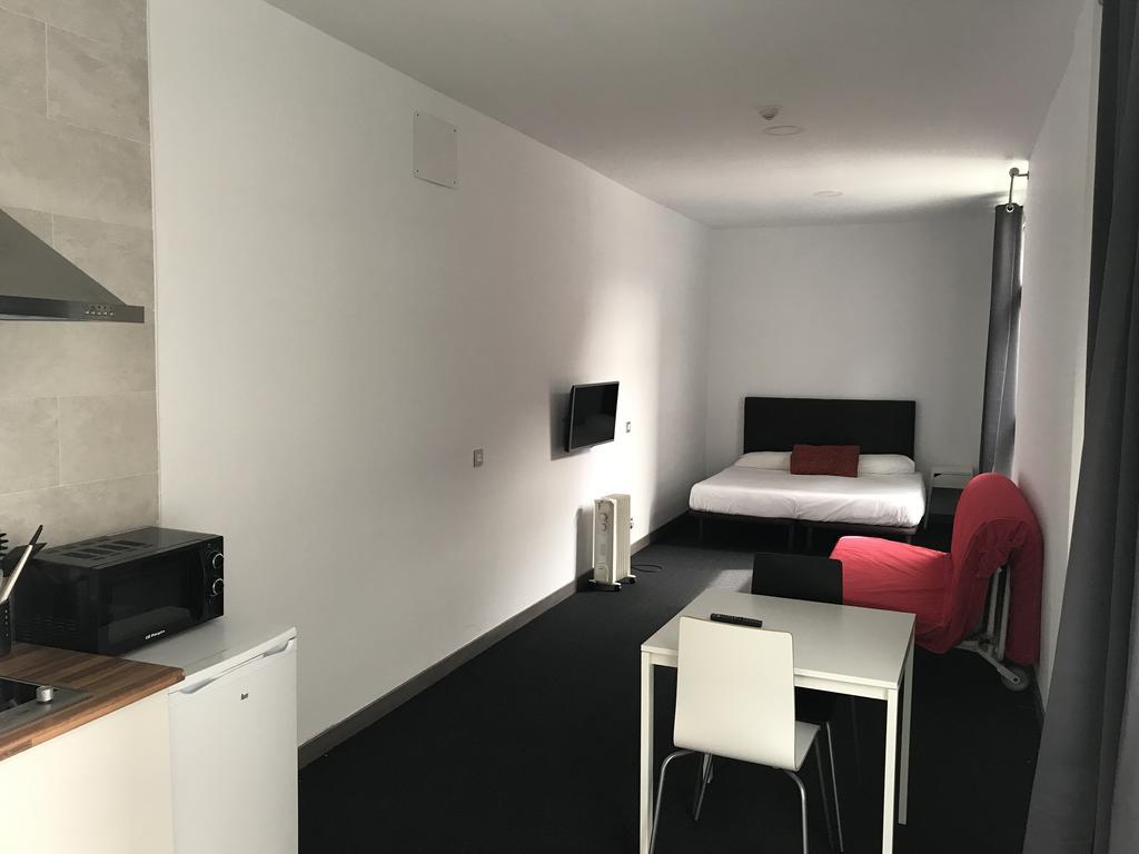 Room And Kitchen Bilbao Exterior photo