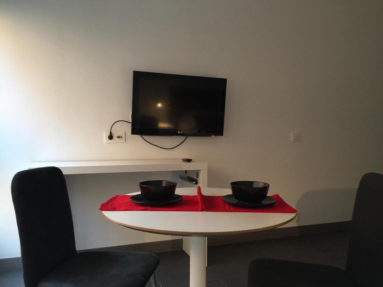 Room And Kitchen Bilbao Exterior photo
